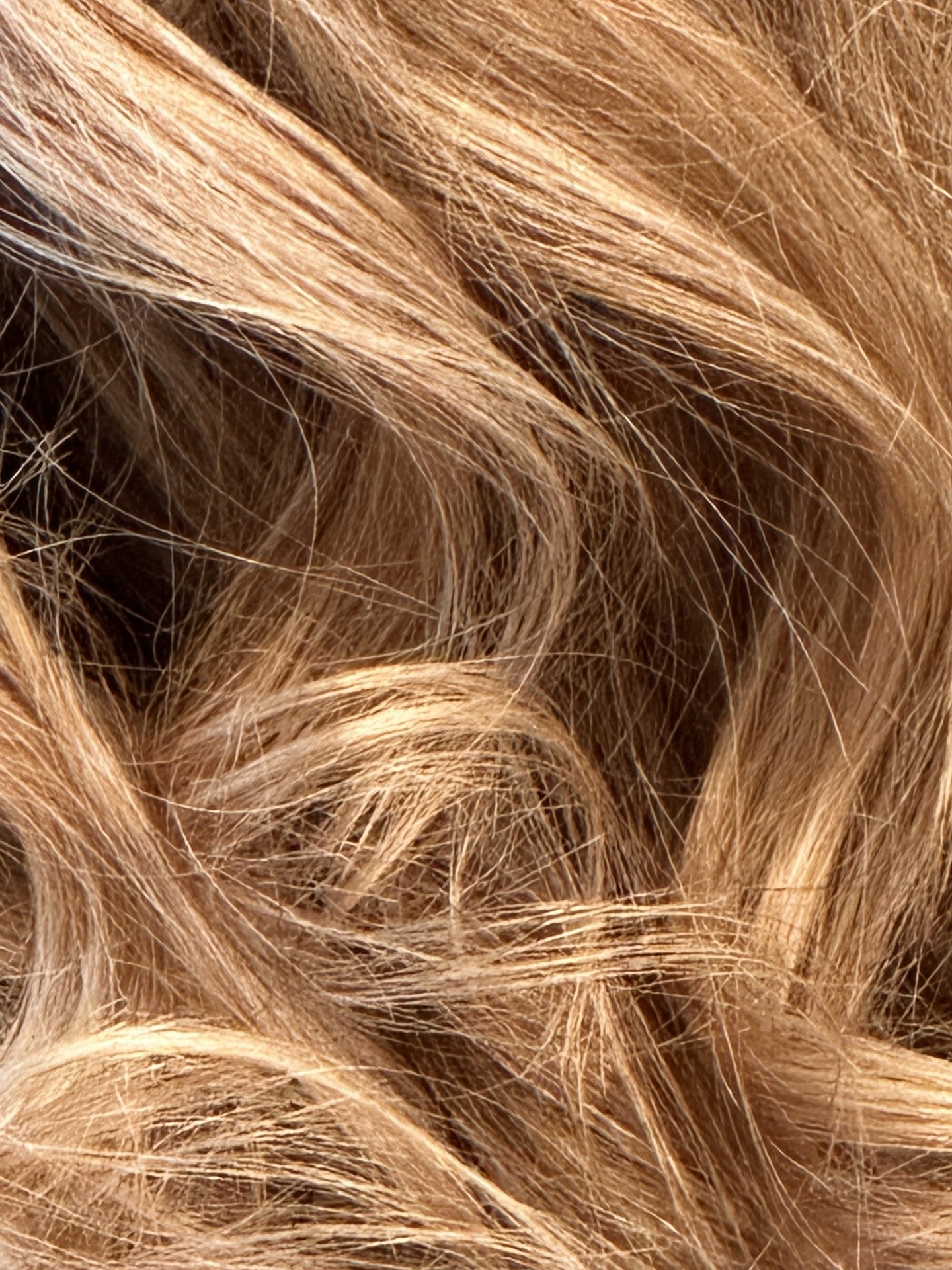 Leave-in conditioner enhancing curls and natural hair texture
